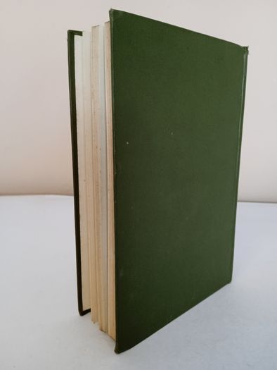 Uimrioeact Scoile Cuio I Diarmuid O' hAlmain le H. S. Hall Agus F. H. Stevens (HQ833)