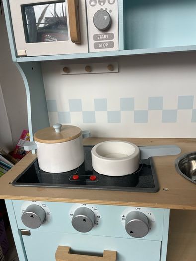 toy kitchen