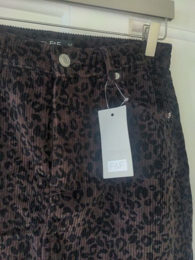 Ladies skirt
