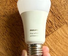 Philips Hue White Ambiance E27 Smart Bulb - 806 lm