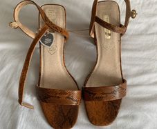 Bnwt sandals size 7