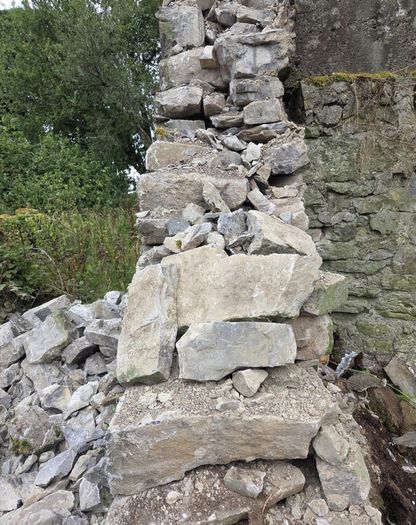 Building stone