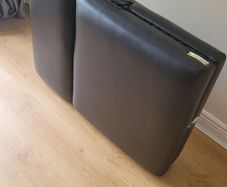 massage table