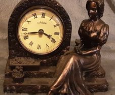 Nice vintage style clock (4c )