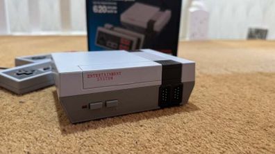 Mini Retro Games Console