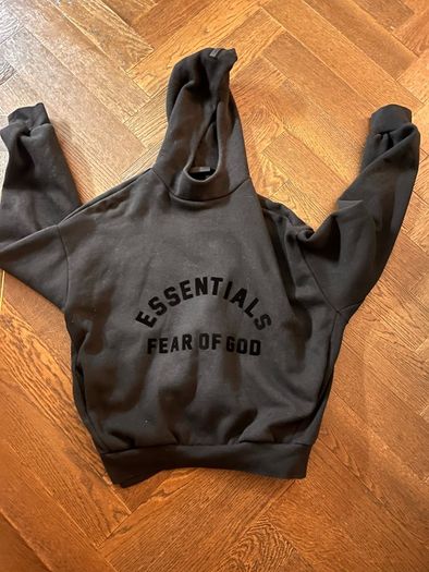 Essentials fear of god hoodie (real)