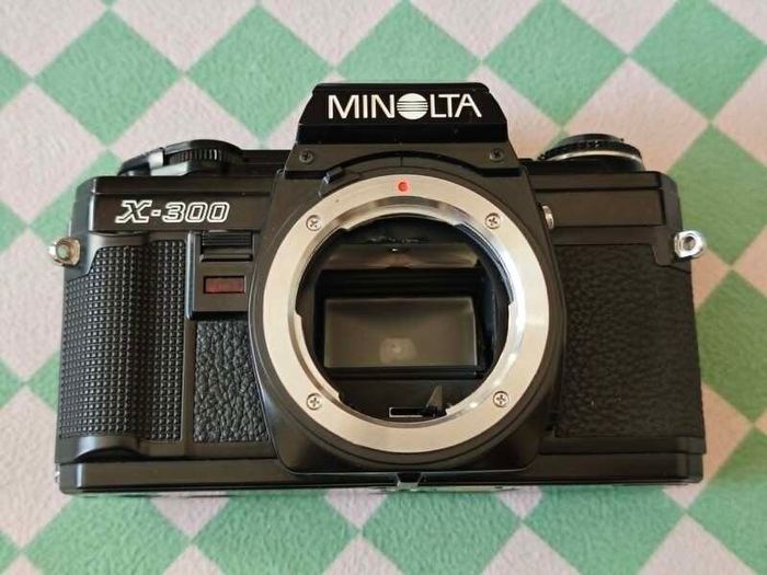 Minolta X-300 (black) - Serviced & Ready to Use Film Camera (body only)