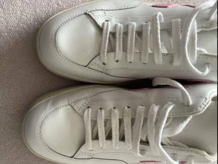 Veja runners Size 40 UK7