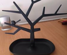 Desk tray organiser