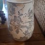 Assortment of 7 vases Image 5