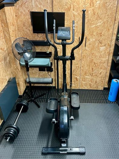 Reebok ZR8 Elliptical Cross Trainer