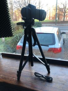 Nikon D5100 + Lens 18-105mm + tripod + HDMI Cable