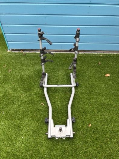 Thule HangOn 4 Bike Towbar Rack