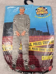 costume