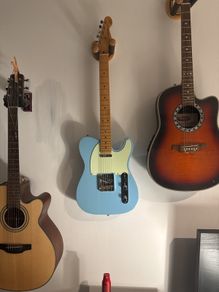 electric guitar