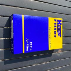 Hengst W124 / C124 air filter. Brand new.