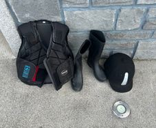 Horse riding equipment for 7 to 9 year old