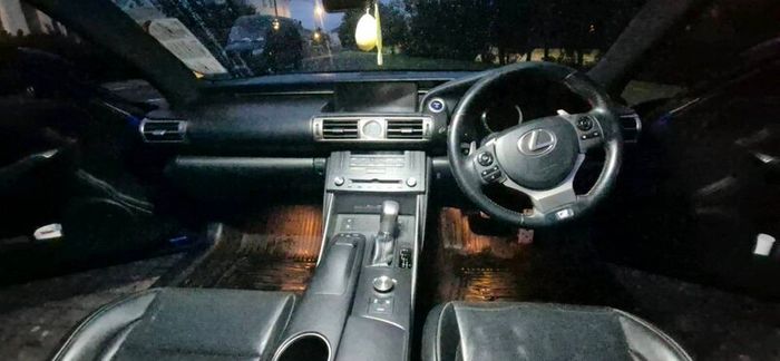 2015 Lexus IS300H