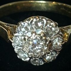 18k Gold Diamond Cluster Ring