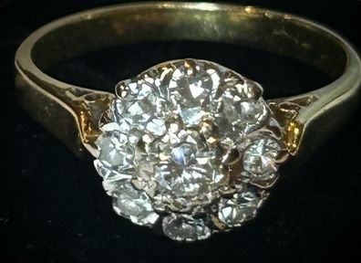 18k Gold Diamond Cluster Ring