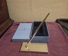 Newbridge Silverware Pen Holder