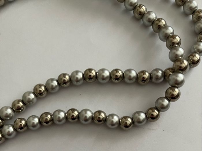 pearl necklace