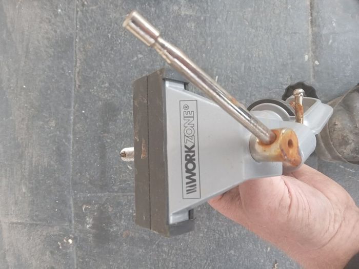 Workzone bench vice