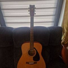 Yamaha F310 guitar