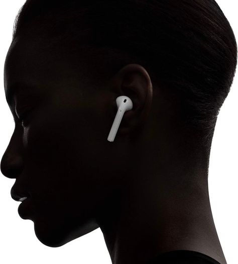 Apple AirPods with wired Charging Case (2nd generation) FREE POSTAGE