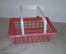 Toy shopping basket
