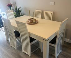 Dining table & chairs