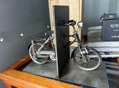 Model BIcycle Book ends