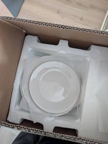 Set plates and glasses for free