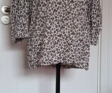 New womans M&S top