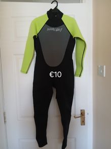 Kids wet suit