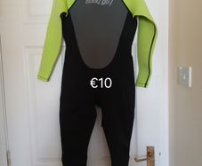 Kids wet suit