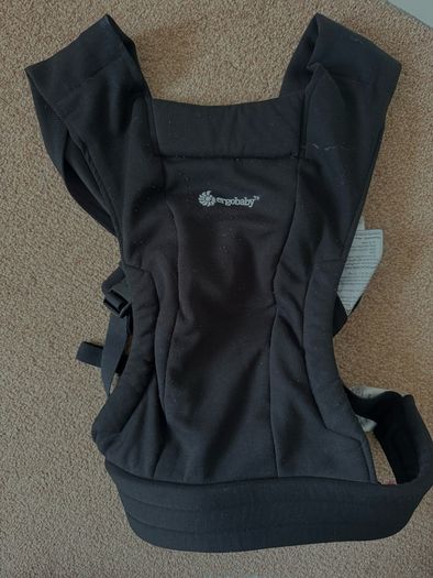 Ergobaby Embrace baby carrier