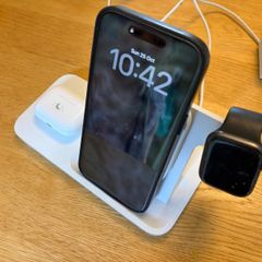 Logitech 3 in 1 wireless iPhone Apple Watch AirPod charger