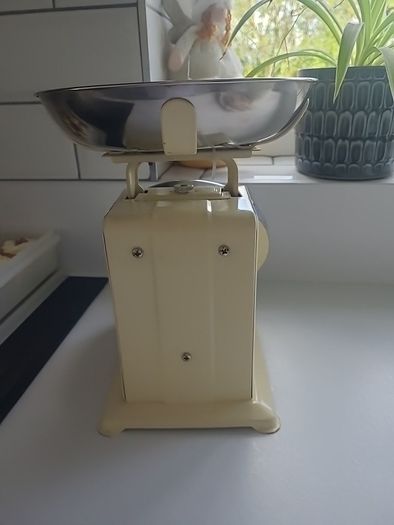 Retro style kitchen weighing scales - 5kg