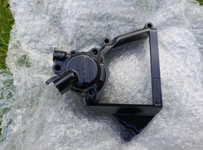 Kawasaki sprocket cover