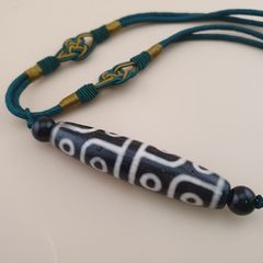Antique Himalayan Tibetan 12 Eyes Agate Dzi Bead Amulet Pendant Necklace