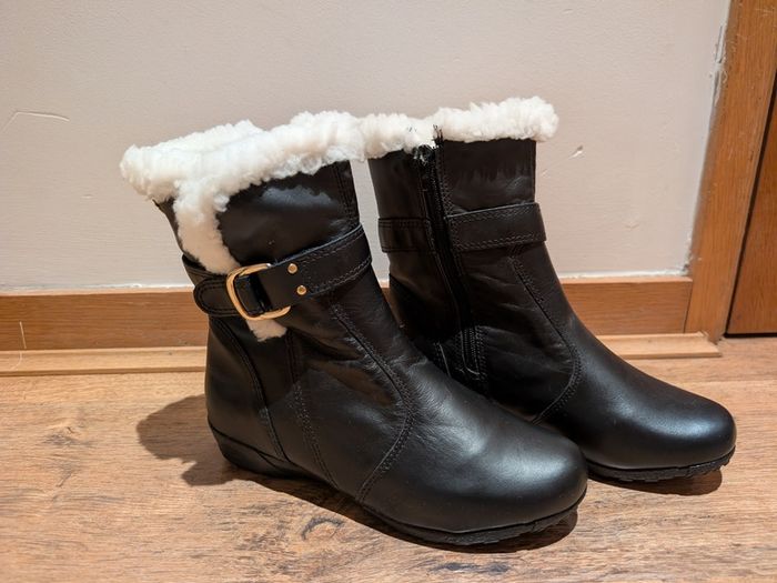 Fiero Women's Black Leather Winter Boots with Faux Fur EU 37 UK 4 Brand New