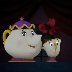 Mrs Pots and 2 chip mugs