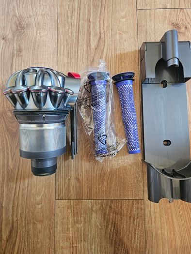 Dyson V8 accessories