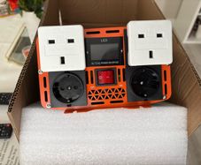 power Inverter pure wave 5000w 12v to 220v eu socket or 3 pin adapter soket also