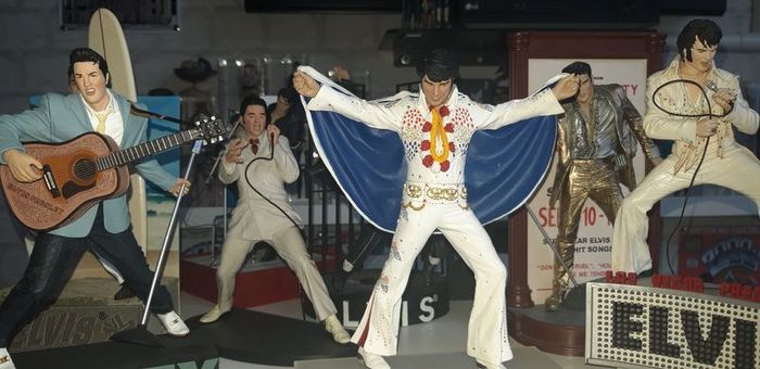 Elvis Presley Rare 8" Complete 8 Figure Collection!!