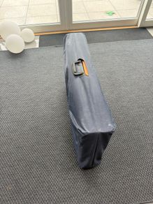 massage table