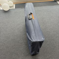 massage table