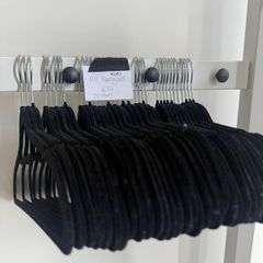 Velvet Hangers x33