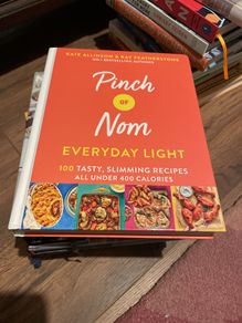A Pinch of Nom Everyday Light cook